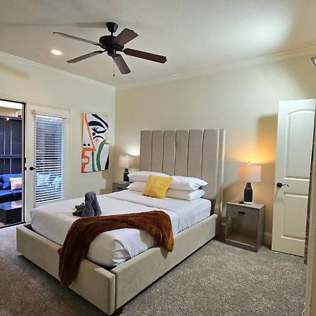 Modern Galleria Gem Private Jacuzzi 3 Br Хюстън Екстериор снимка