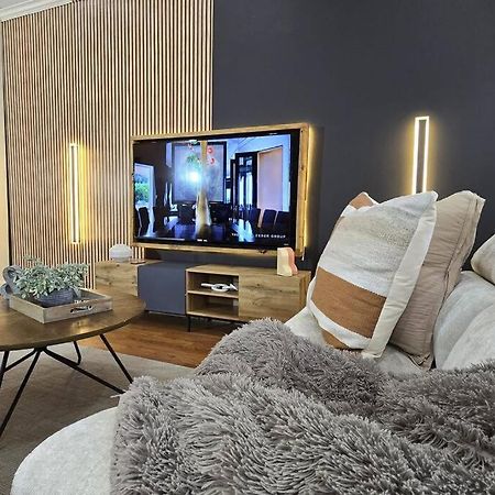 Modern Galleria Gem Private Jacuzzi 3 Br Хюстън Екстериор снимка