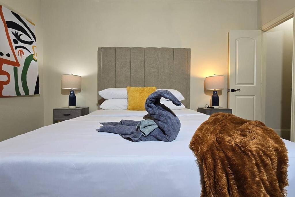 Modern Galleria Gem Private Jacuzzi 3 Br Хюстън Екстериор снимка